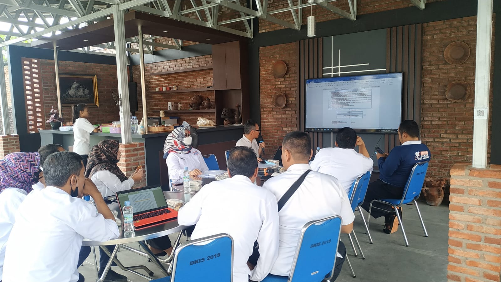 Rapat Evaluasi Sasaran Kinerja Pada Laporan SAKIP Tahun 2021