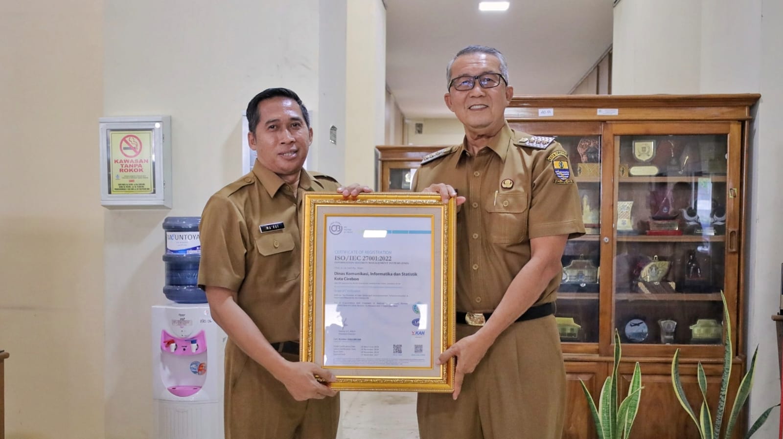 DKIS Kota Cirebon Raih Sertifikasi ISO 27001:2022, Bukti Komitmen dalam Pengelolaan Keamanan Informasi