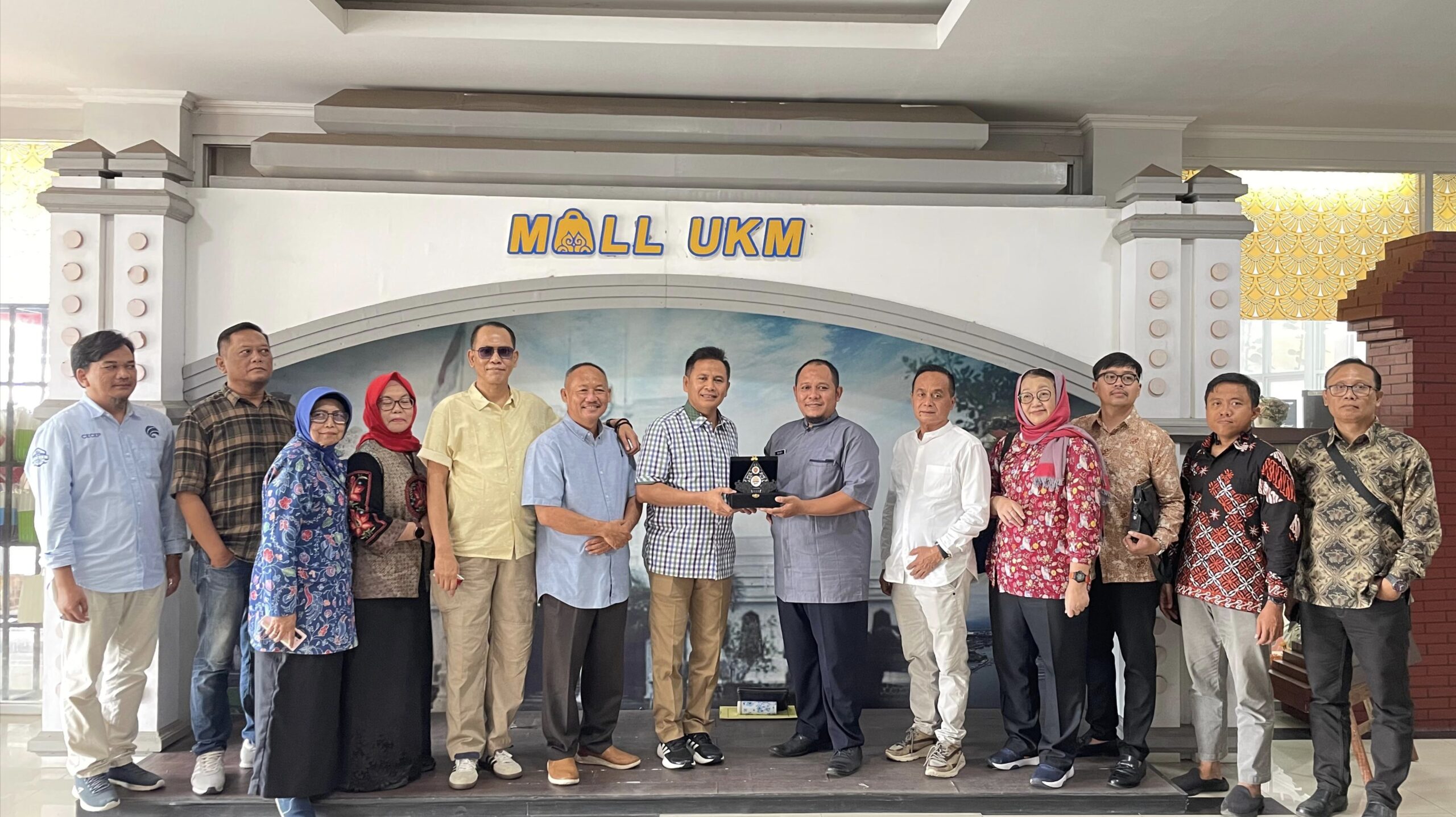 DPRD DIY Kunjungi DKIS Kota Cirebon untuk Gali Praktik Pengelolaan Informasi Publik