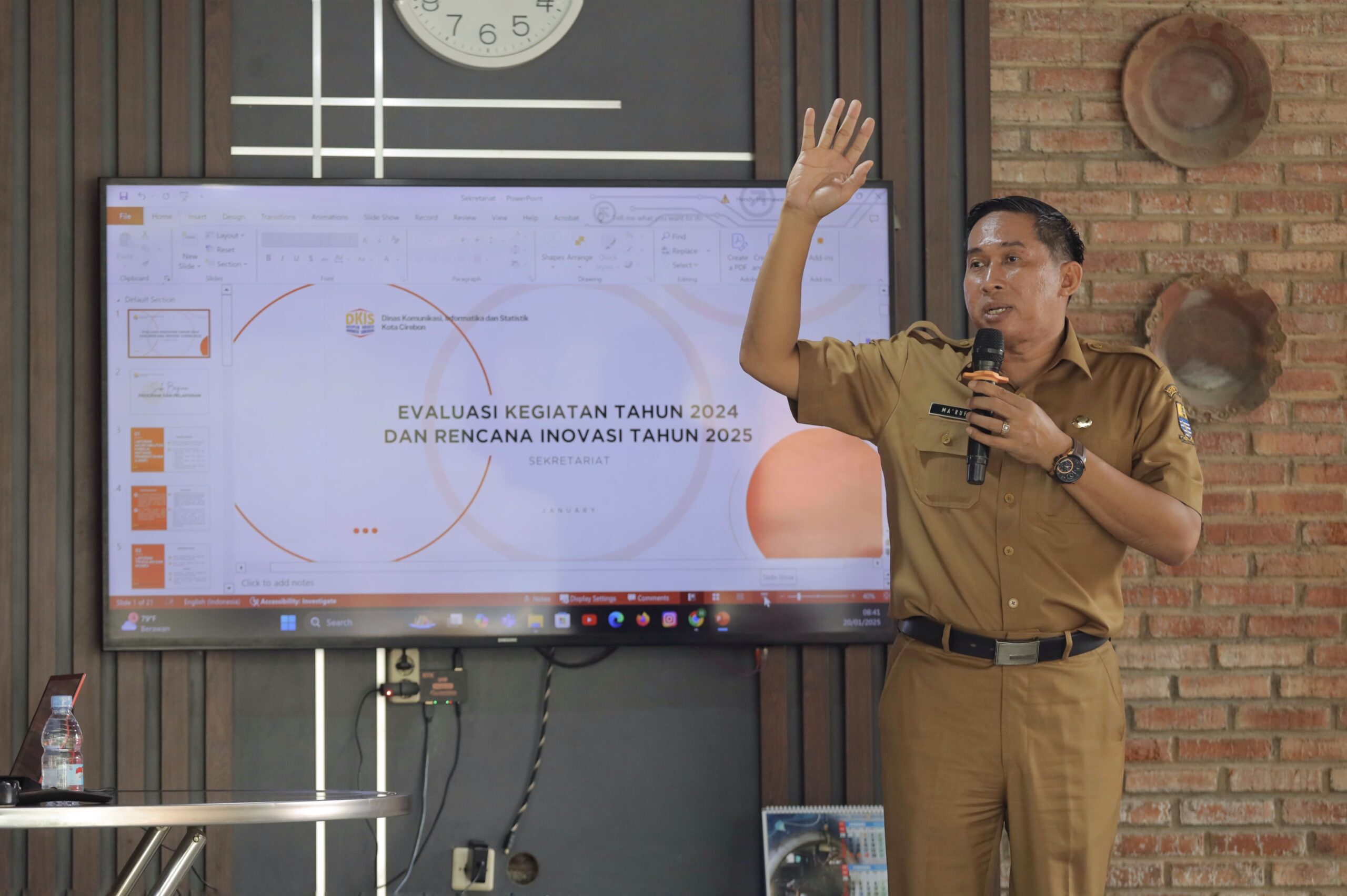 DKIS Kota Cirebon Gelar Evaluasi Kegiatan 2024 dan Pemaparan Inovasi Strategis 2025