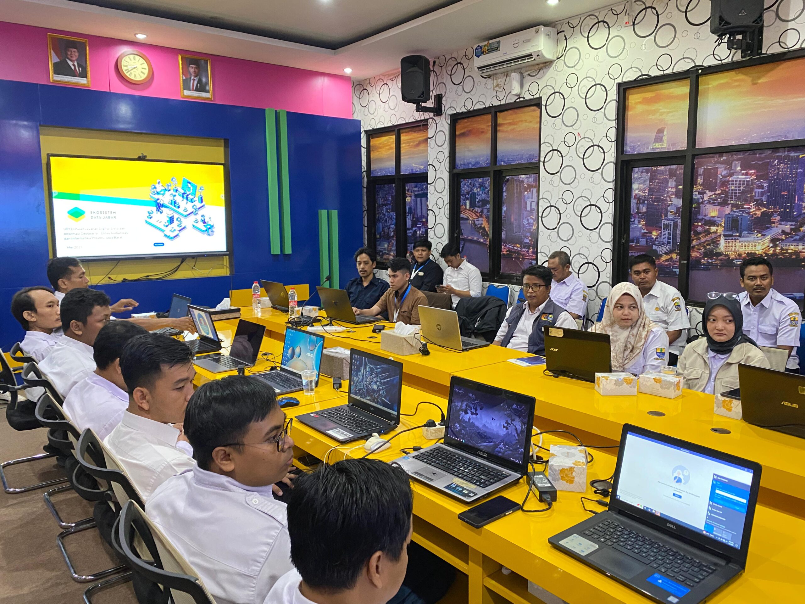 DKIS Kota Cirebon Selenggarakan Pelatihan Google Workspace untuk Tingkatkan Kompetensi Olah Data