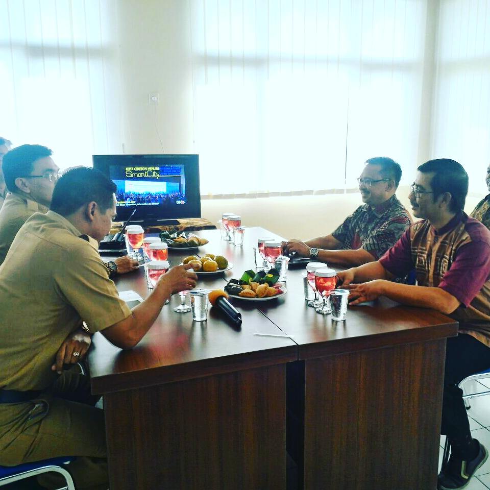 Diskominfo Provinsi DIY Lakukan Kunker ke DKIS Kota Cirebon