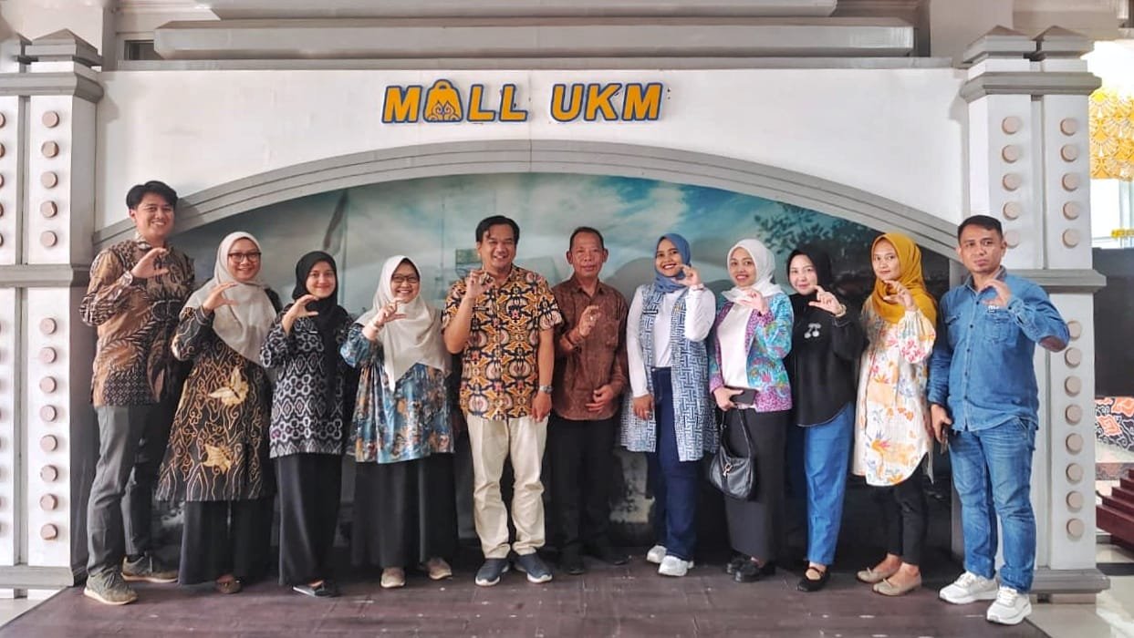 Pertemuan DKIS Kota Cirebon dan Diskominfo Majalengka: Ajang Berbagi Strategi Pengelolaan IKP