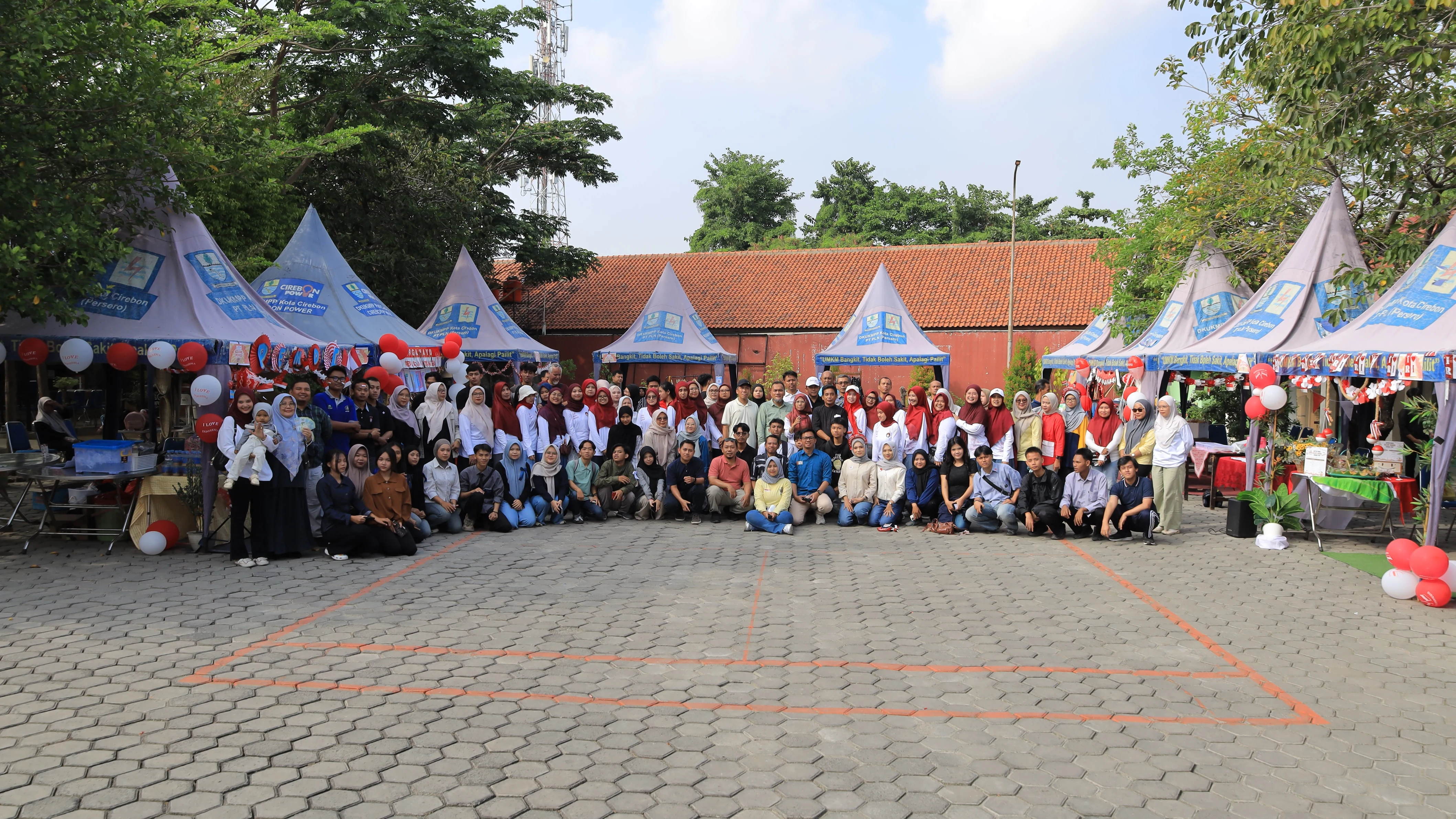 Rayakan HUT RI ke-81, DKIS Kota Cirebon Perkuat Kebersamaan Lewat Lomba dan Bazar